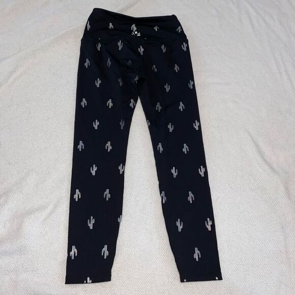 Beyond Yoga reflective cactus leggings | Sz S - Picture 4 of 5